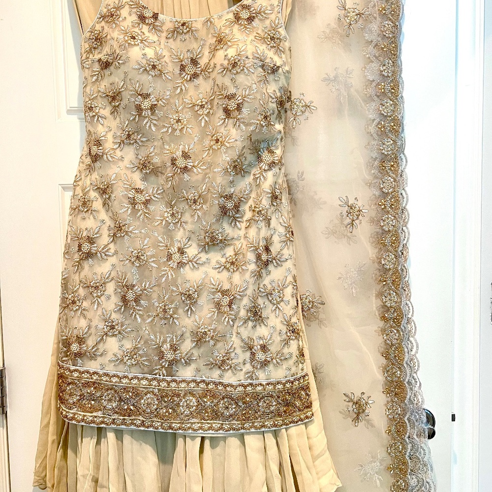 Gold Sharara